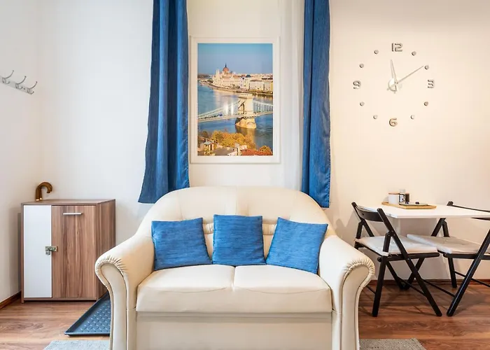 Apartman Life On The Blue